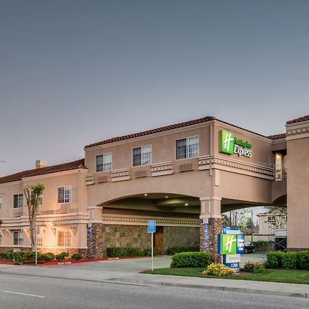Holiday Inn Express & Suites Santa Clara By Ihg מראה חיצוני תמונה