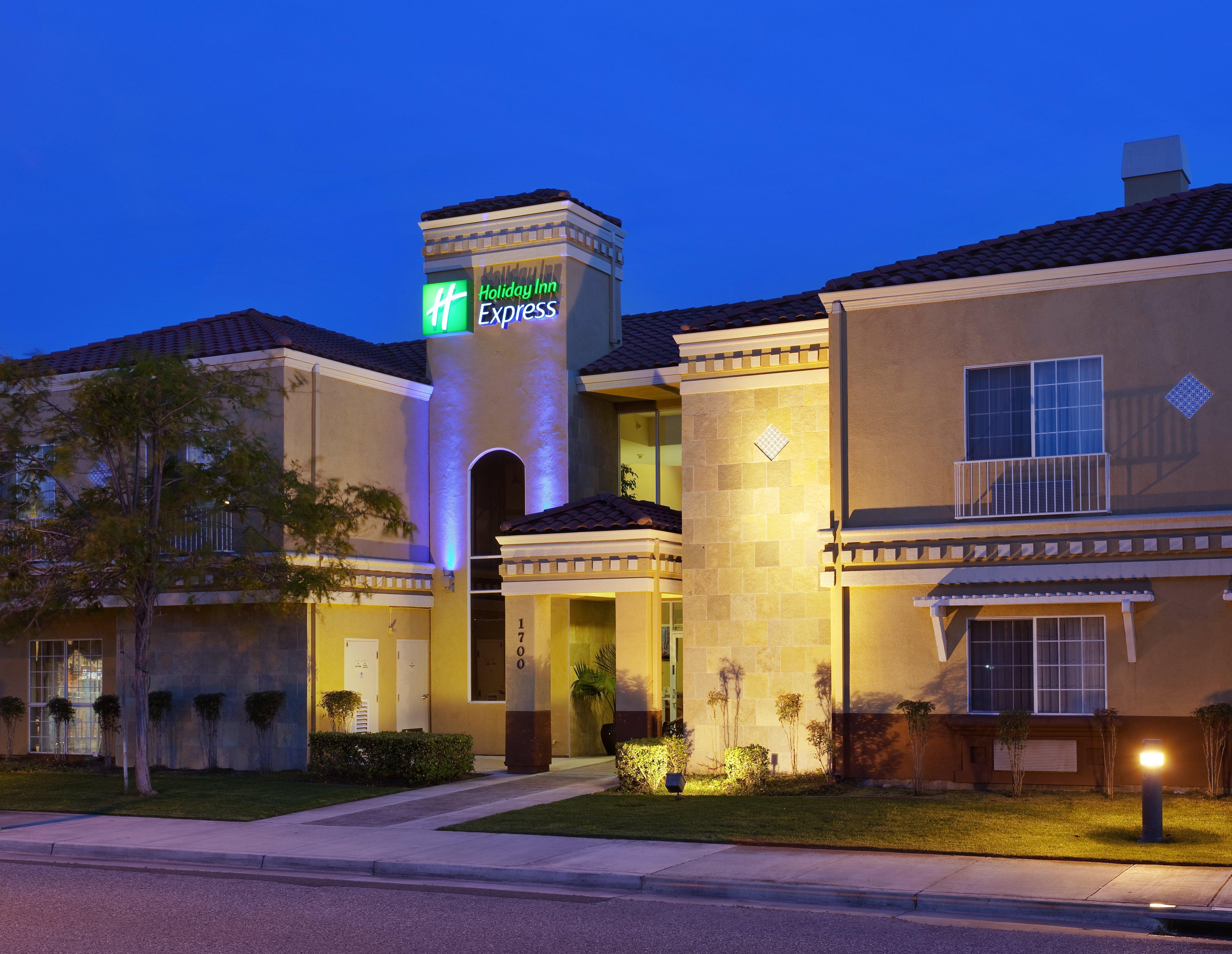 Holiday Inn Express & Suites Santa Clara By Ihg מראה חיצוני תמונה