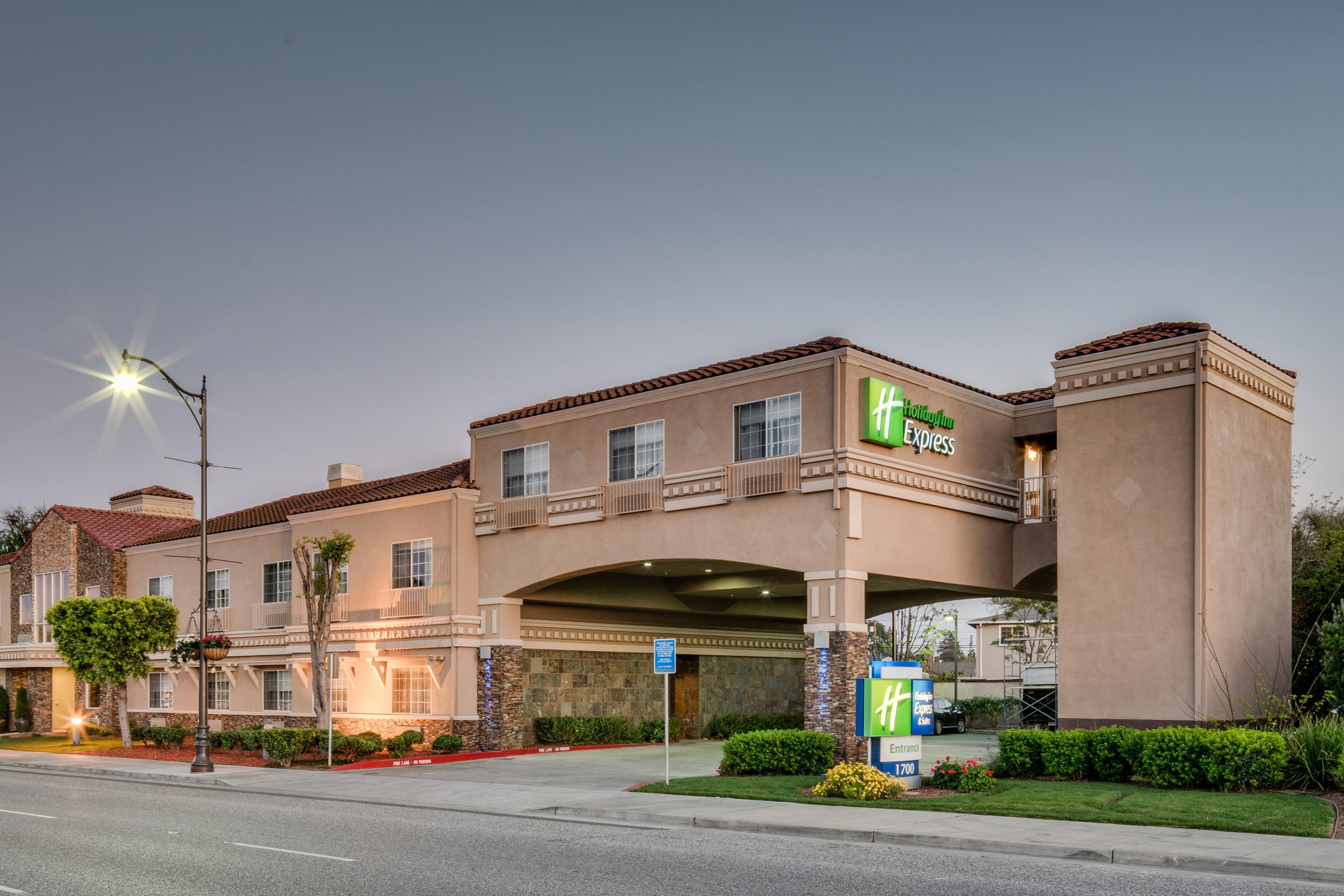 Holiday Inn Express & Suites Santa Clara By Ihg מראה חיצוני תמונה