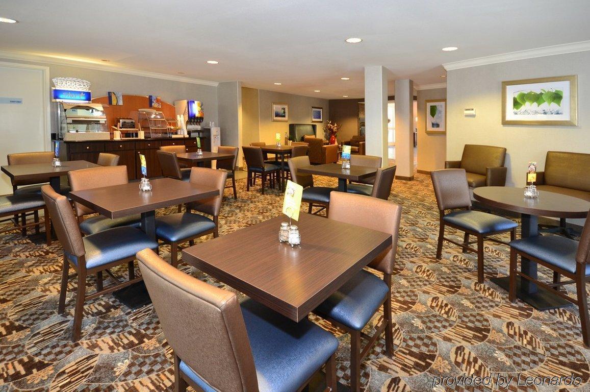 Holiday Inn Express & Suites Santa Clara By Ihg מסעדה תמונה